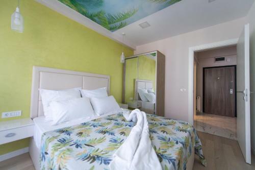 Summerland Sunrise Apartments
