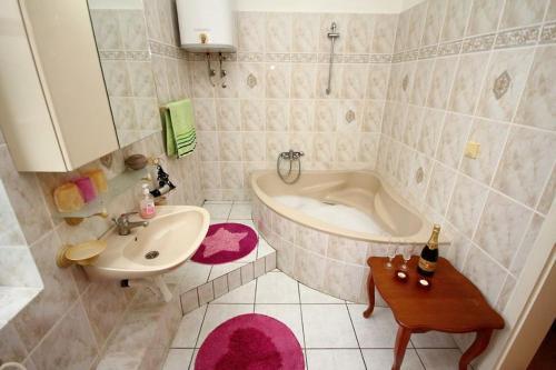 Hostal 3 Platana