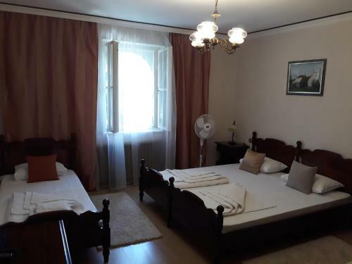 Bed & Breakfast Dvorac Fantast