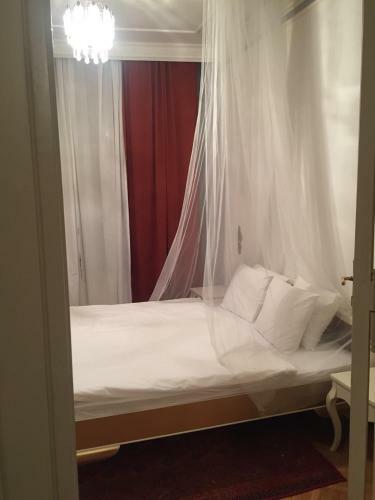Hostal Macvanska Apartment