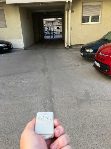 Apartment With Free Garage Place