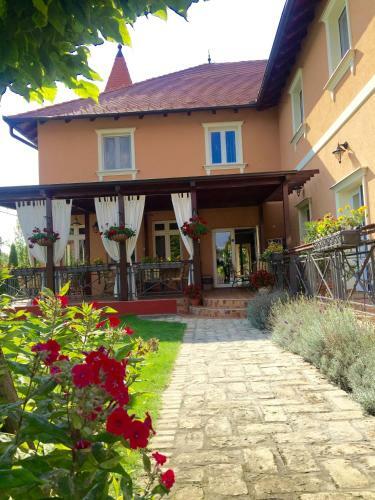 Hostal Villa Larus