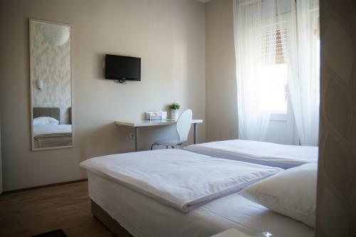 Bed & Breakfast Guest House Family