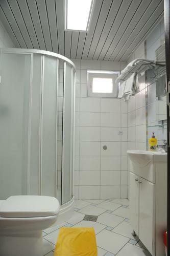 Apartment And Rooms In Club