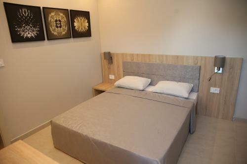 Gold Crown Apartments