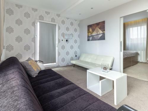 Hostal Plaza La Rooms