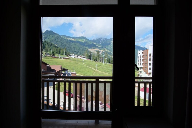 Hotel ????? Riders Lodge ???? ?????