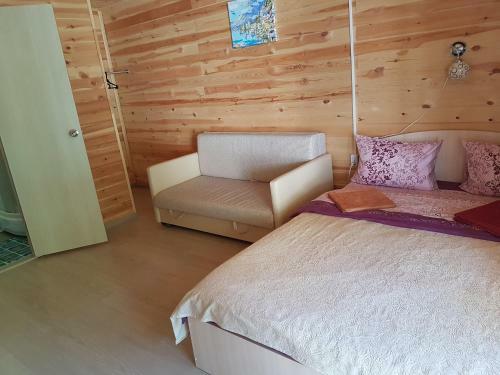 Hostal Guest House Utes Katuni