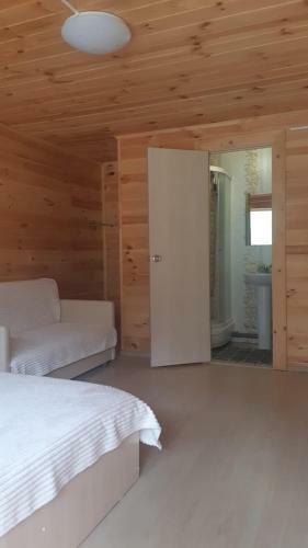 Hostal Guest House Utes Katuni
