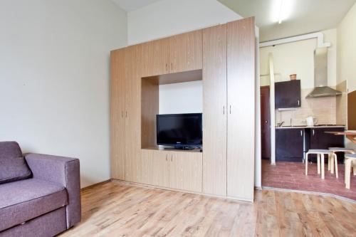 Apartment Longo Griboedova 9