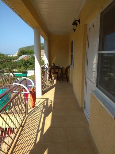 Hostal Guest House Adel