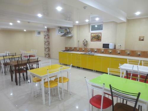 Hostal Yugra Guest House