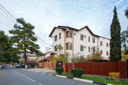 Hostal Yugra Guest House