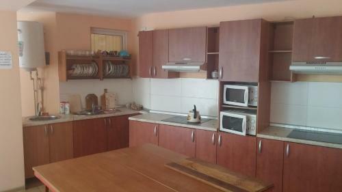 Hostal Guest House On Kadoshskaya