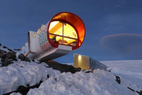 Leaprus Capsule Hotel
