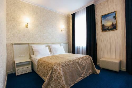 Golden Plaza Hotel