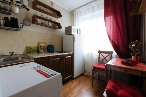 Apartment On Lineynaya 31