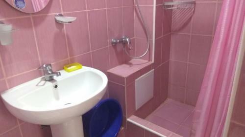 Hostal Maria Amore Inn