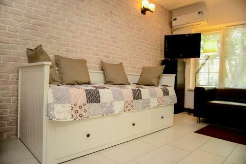 Hostal Guest House Azov Inn
