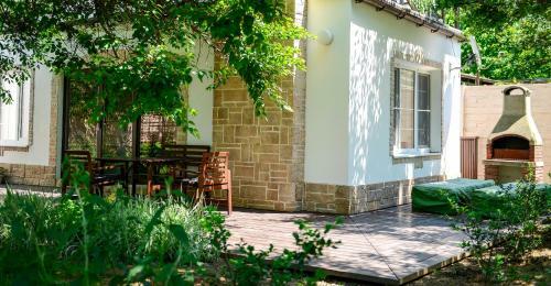 Hostal Guest House Azov Inn