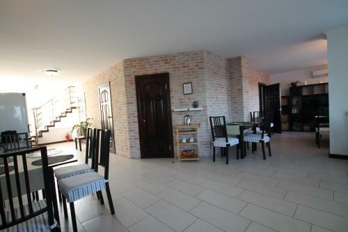 Hostal Guest House Azov Inn