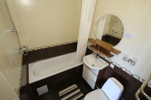 Hostal Guest House Azov Inn