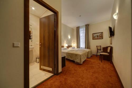 Hotel Acapella On Vosstaniya Square