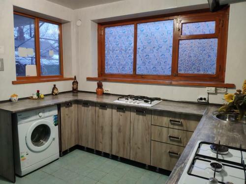 Hostal Yuzhny Briz Guest House