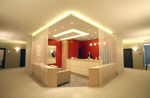 Aurora Hotel