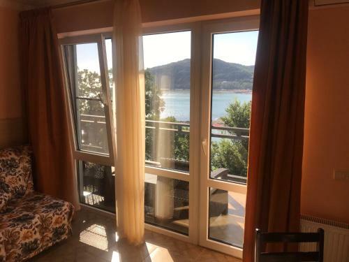 Hostal Guesthouse Serafinna