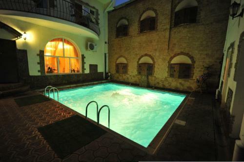 Maksimus Hotel