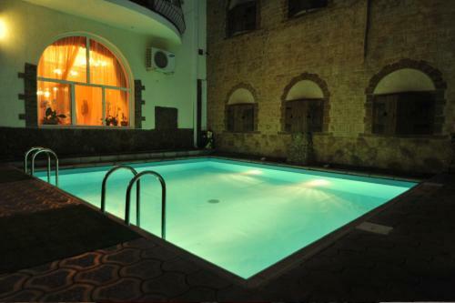 Maksimus Hotel