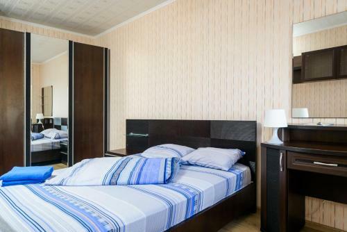 Apartamento April On Kommunisticheskaya 77/2