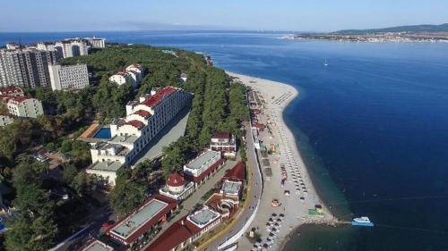 Apartment At Krymskaya 19m