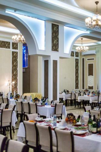 Lavrovo-pesochnya Hotel