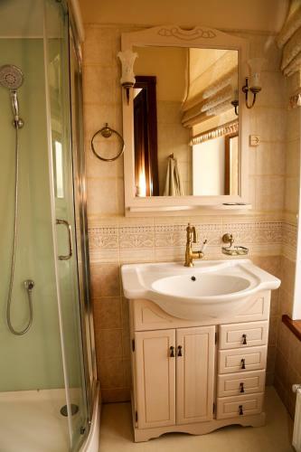 Hotel Serebryaniy Wek