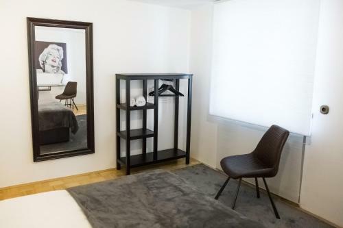 Hostal G Land Rooms