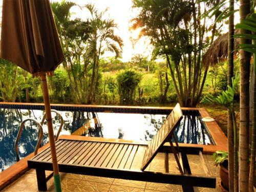 Hotel Bamboo Hideaway Resort