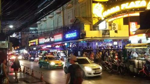 Singburi Homestay