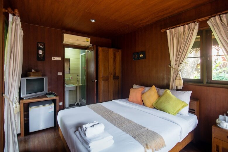 Hotel Banviewnam Camping & Resort