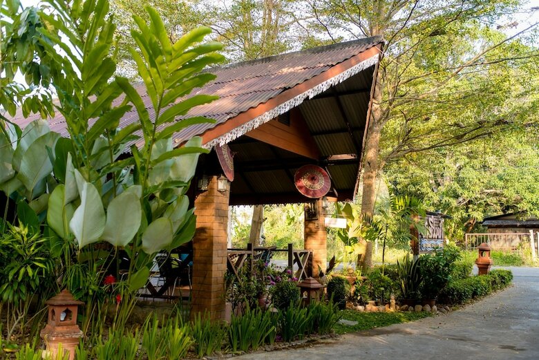 Hotel Banviewnam Camping & Resort