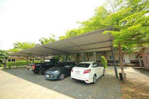 Hotel Baan Sabuy Jung