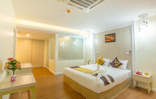 Saint Tropez Beach Resort Hotel