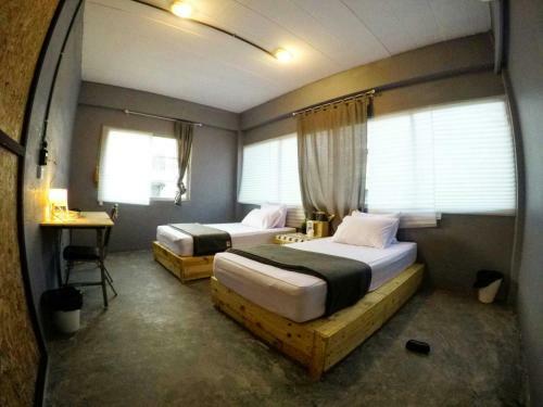 Albergue Dinba Poshtel