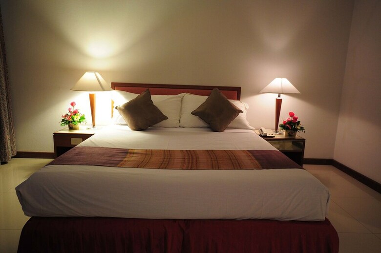Friday Hotel