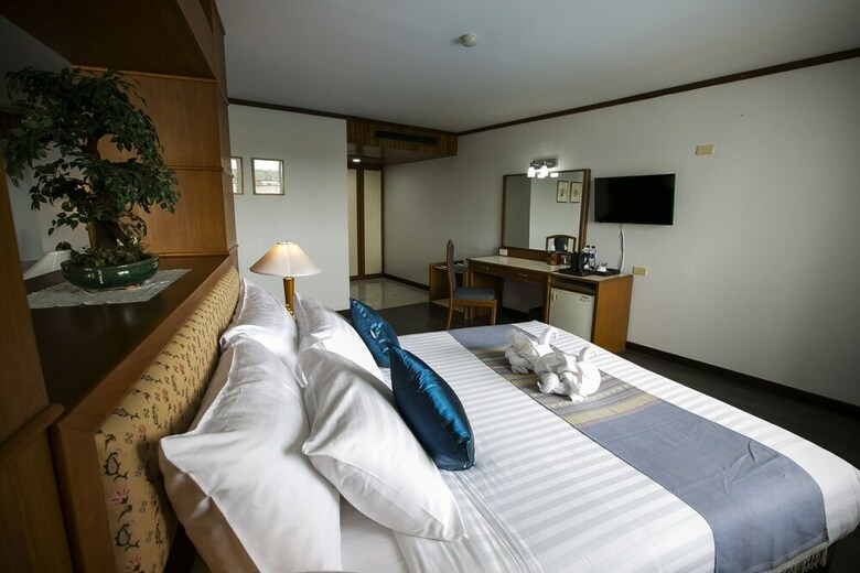 Friday Hotel
