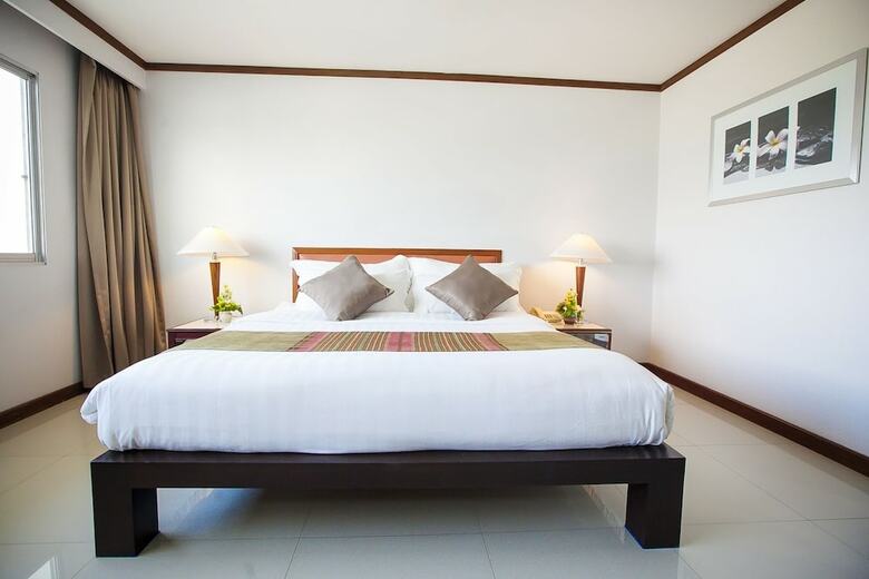 Friday Hotel