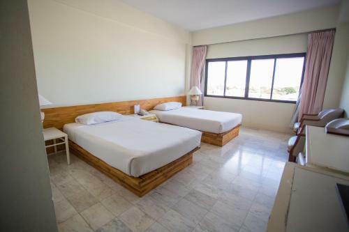 Seeharaj Hotel