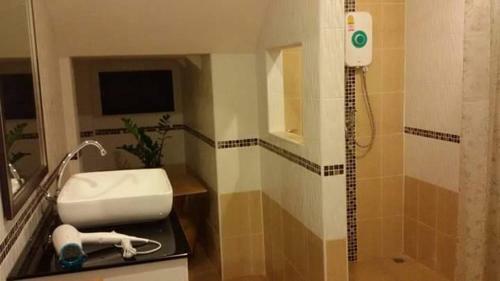 Hostal Rimtalay Angsila Guesthouse