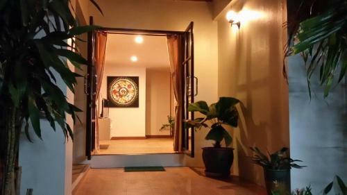 Hostal Rimtalay Angsila Guesthouse
